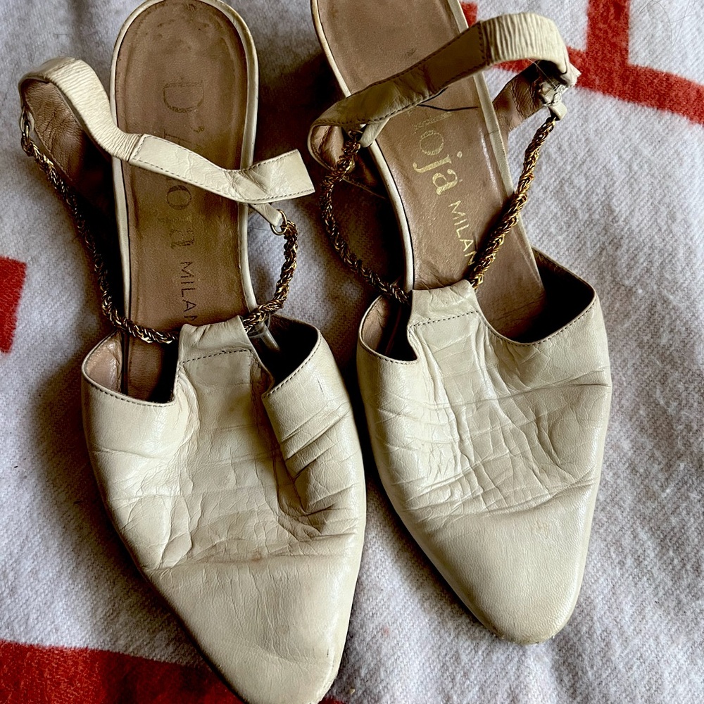italian genuine leather shoe with golden chain